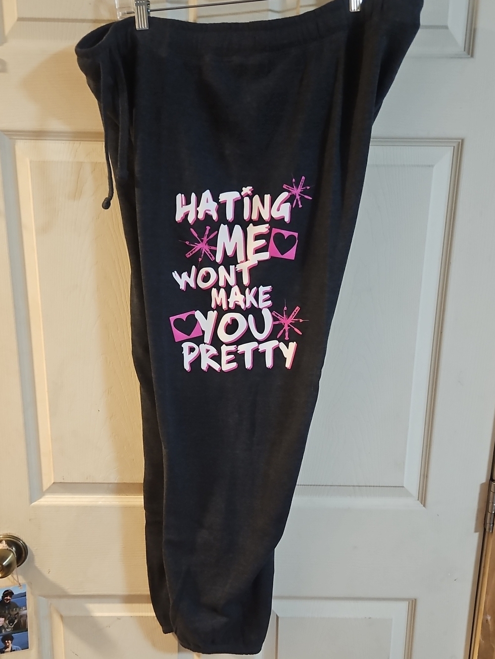 BEAUTIFUL DISASTER HATING ME WON'T MAKE YOU PRETTY JOGGER: GRAY:NEW IN PACK: 1X